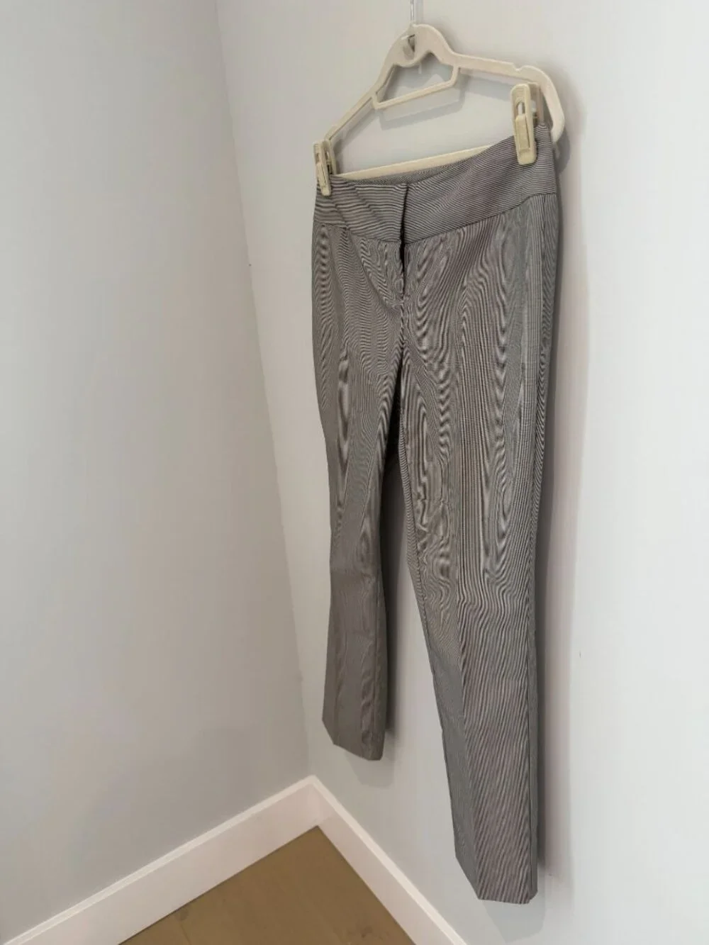 Kenneth Cole New York Striped Dress Pants - Size 8